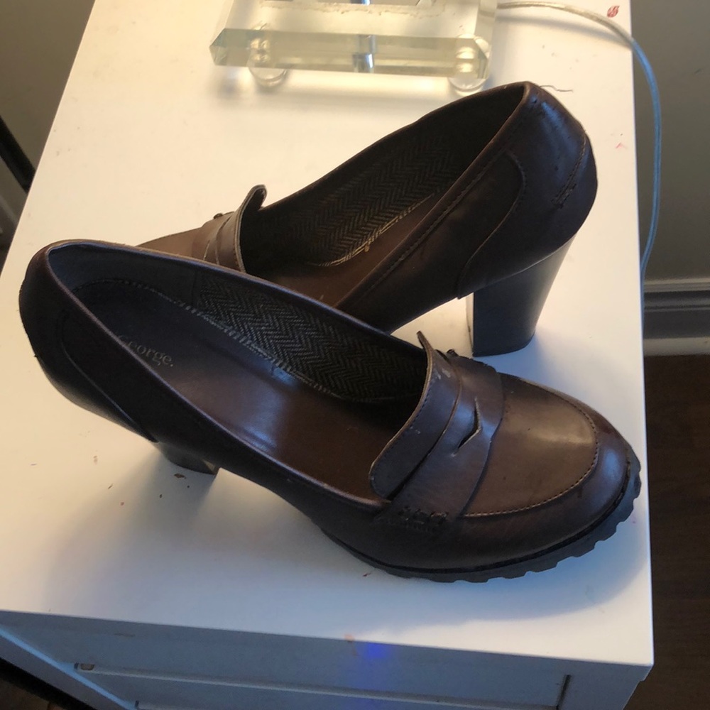 Brown chunky heels